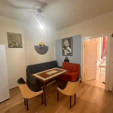 Tanya Apartment *